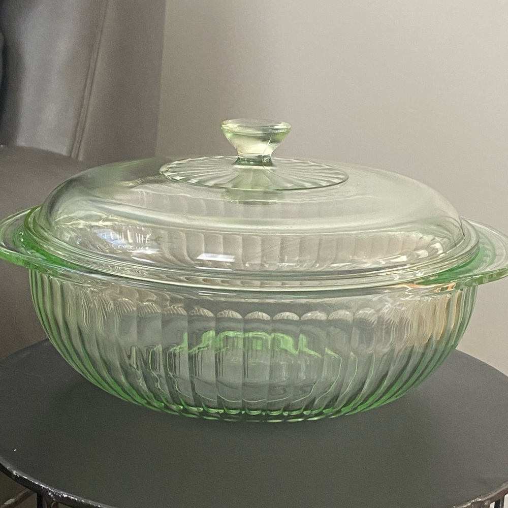 Martha Stewart Everyday MSE Round Ribbed Lidded 2 Qt Green Glass Casserole Dish